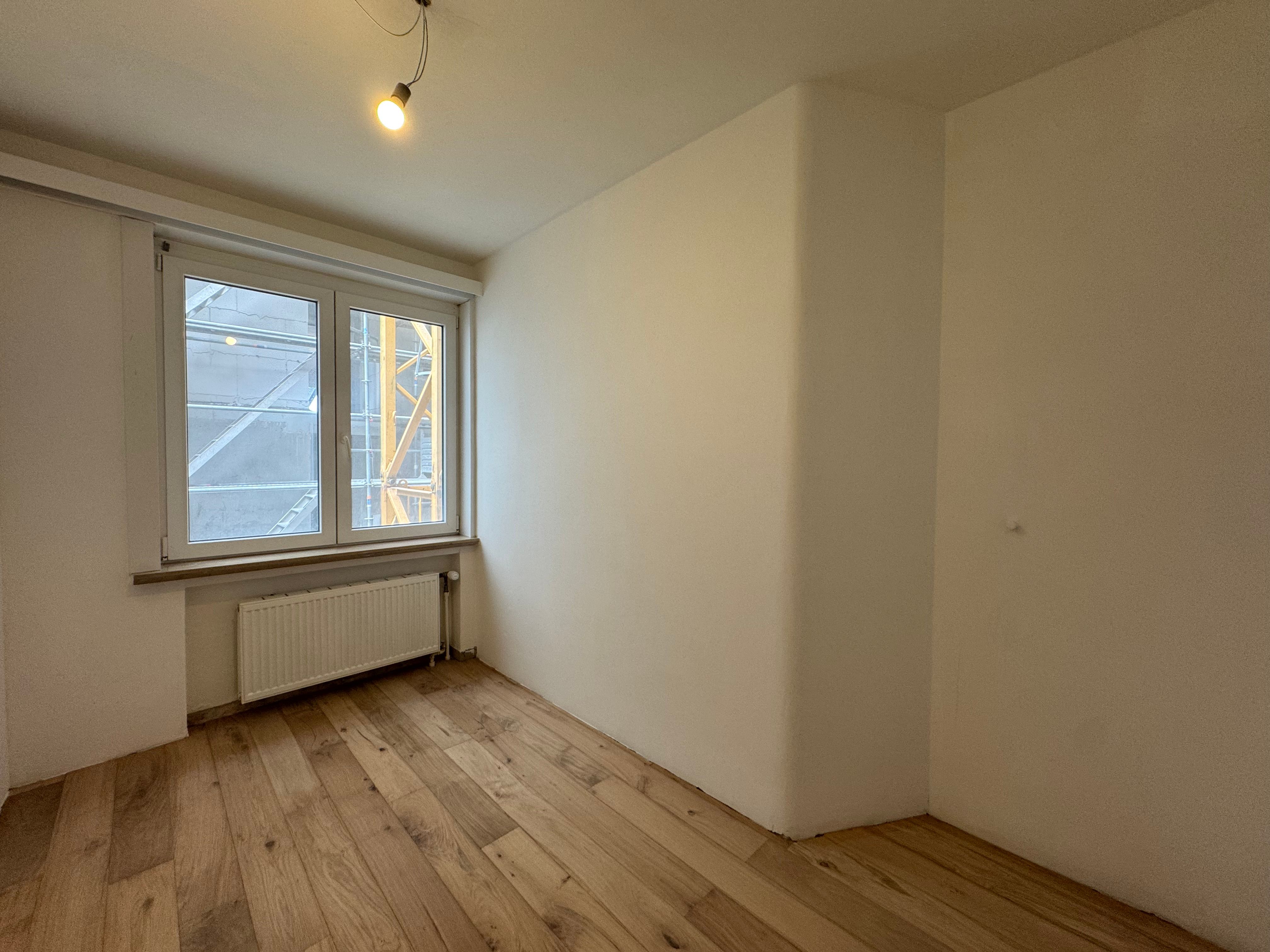 Vernieuwd appartement met zijdelings zeezicht foto 15