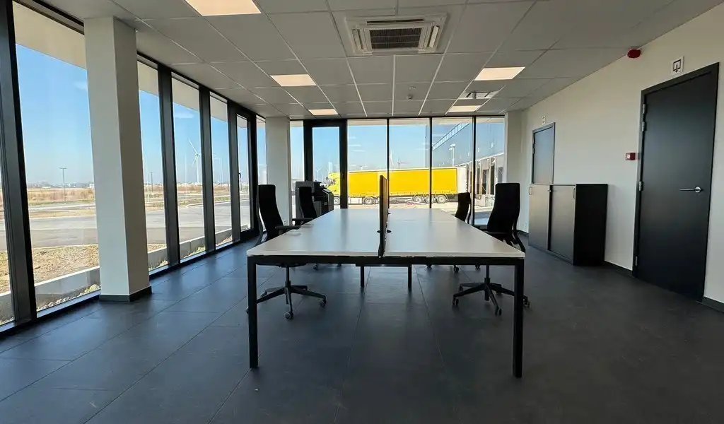 Nieuwbouw logistiek magazijn te huur aan Kluizendok in Haven van Gent foto 10