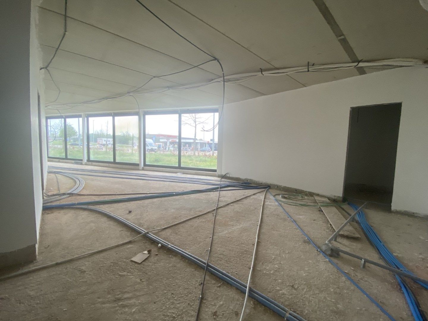 Centraal gelegen commerciële ruimte van 300 m² in Ham met parkeergelegenheid foto 4