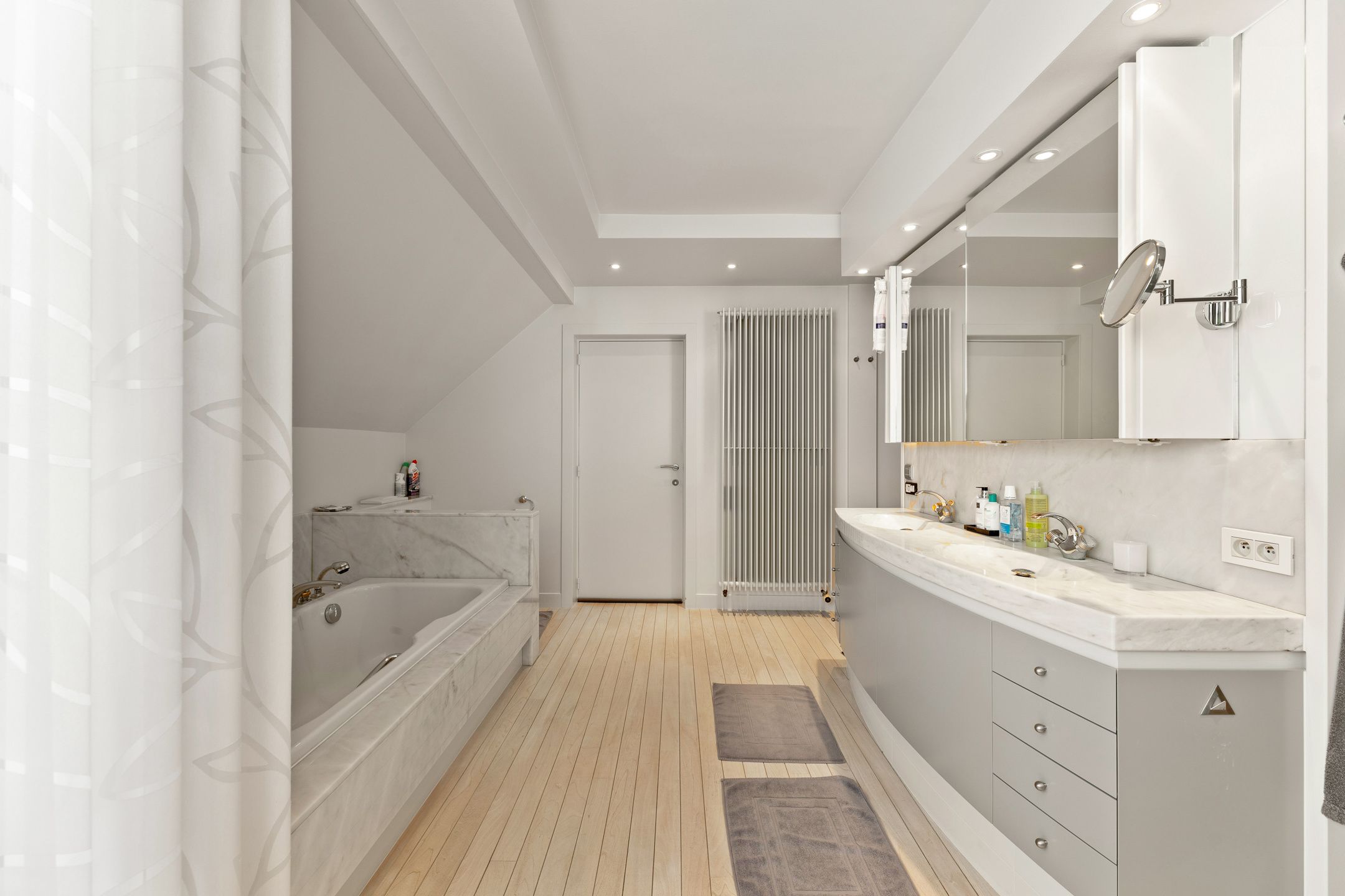 LUXE VILLA met 5 SLK, tuin met zwembad & PRAKTIJK foto 19