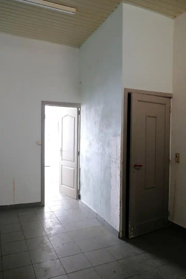 Te renoveren woning met 4 slaapkamers centrum Zottegem foto 5