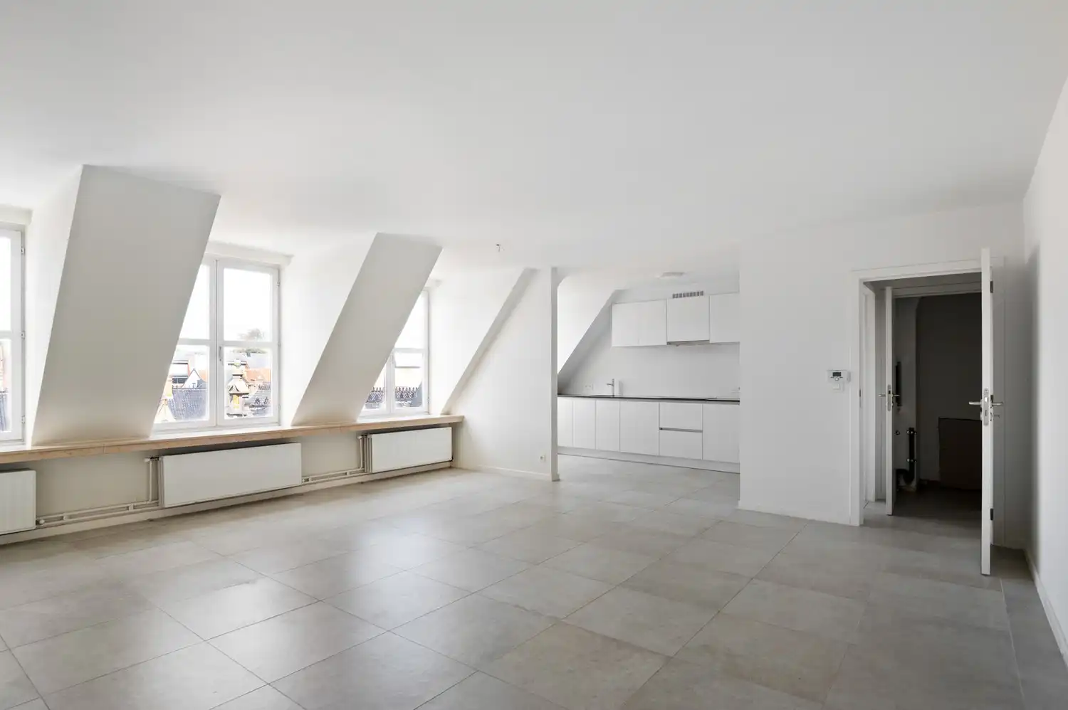 Lichtrijk, instapklaar dakappartement met 2 slaapkamers nabij het Zimmerplein in Lier! foto 2