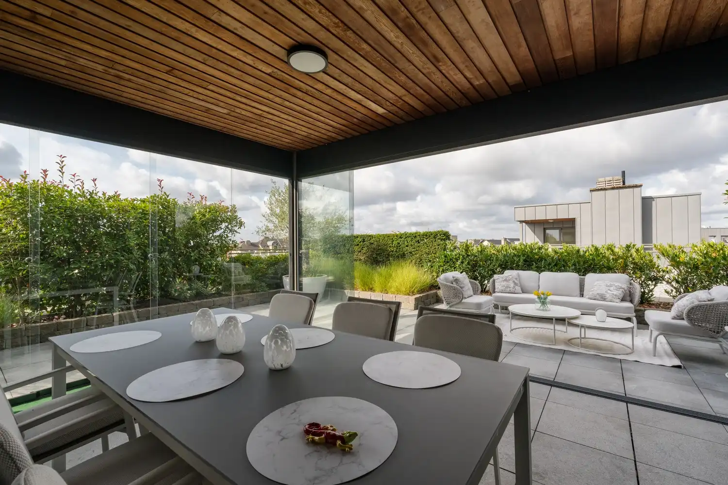 Exclusief penthouse van 234 m² met 195 m² aan terrassen in hartje Overpelt foto 46