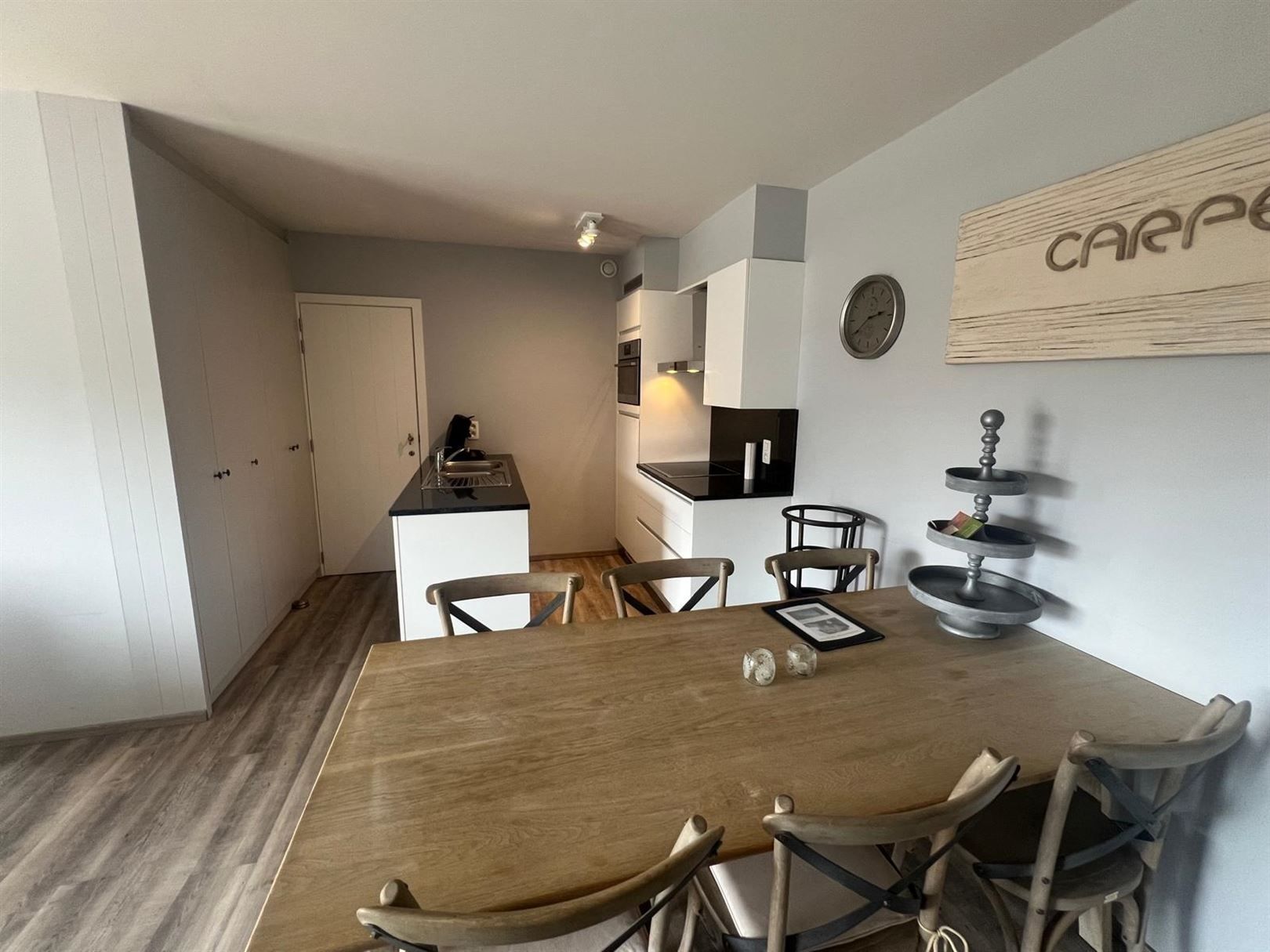 Jaarbasis - Prachtig gemeubeld 2 kamer appartement inlusief binnenparking foto 5