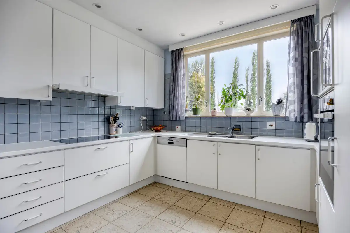 EXCLUSIEF VILLA-LANDHUIS OP 1HA09A87CA AAN STANDSRAND BILZEN. foto 12