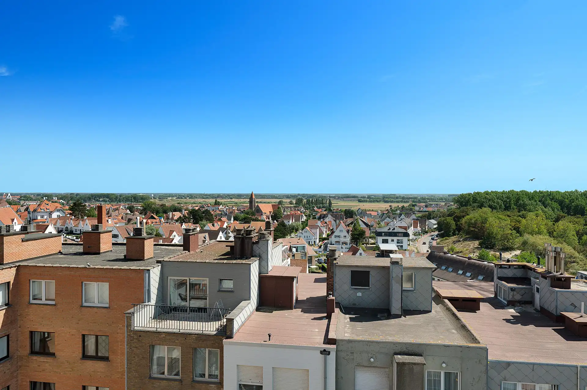 Prachtig gerenoveerd penthouse met panoramische zichten en zonnige ruime terrassen gelegen op de Zeedijk te Duinbergen foto 25