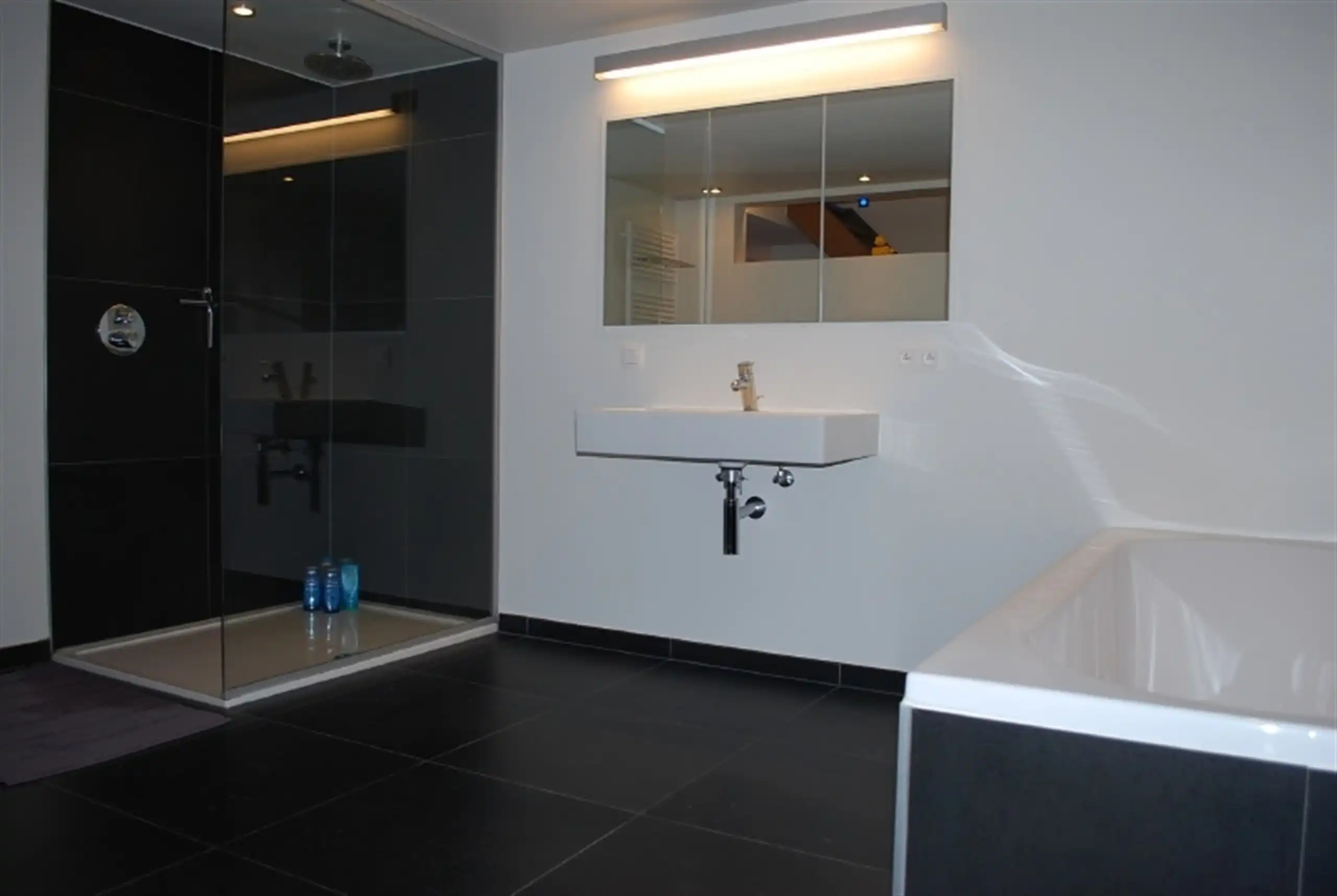 Verrassende, heldere loft met plafondhoogten van 6 m! foto 38