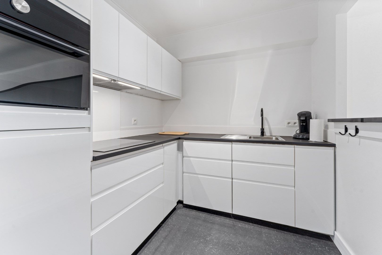 volledig vernieuwd appartement met 2 slaapkamers  foto 5