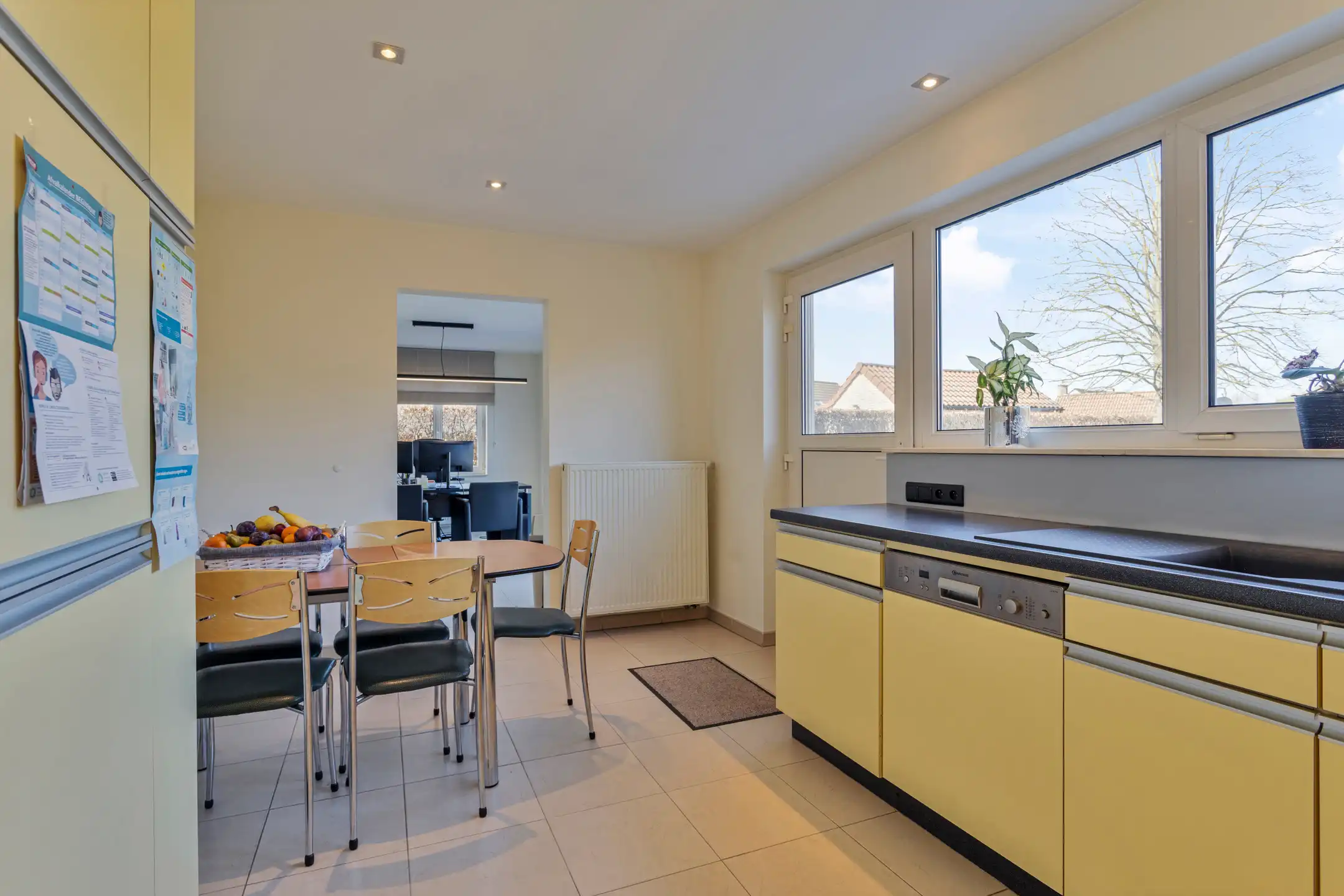 Riante villa met bijgebouw op uitstekende locatie foto 5