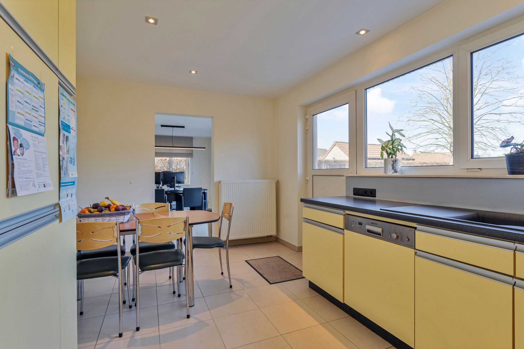 Riante villa met bijgebouw op uitstekende locatie foto 5