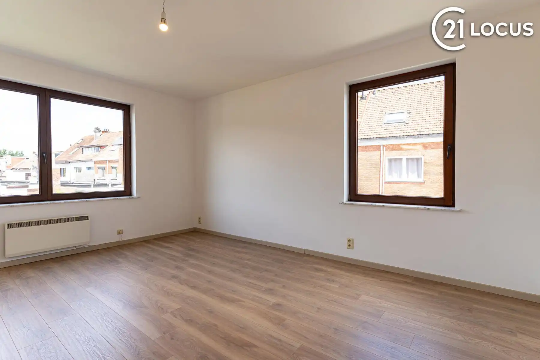 Ruim instapklaar appartement met garage in Burcht foto 10