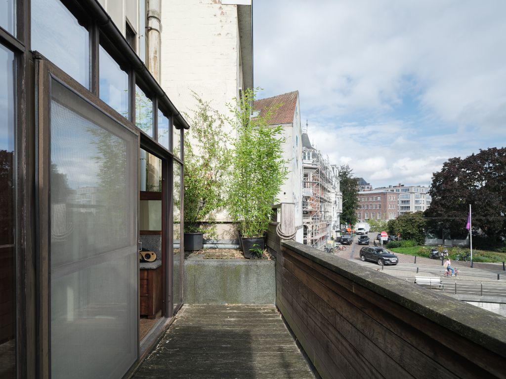 Bijzondere herenwoning met unieke ligging aan het water foto 11