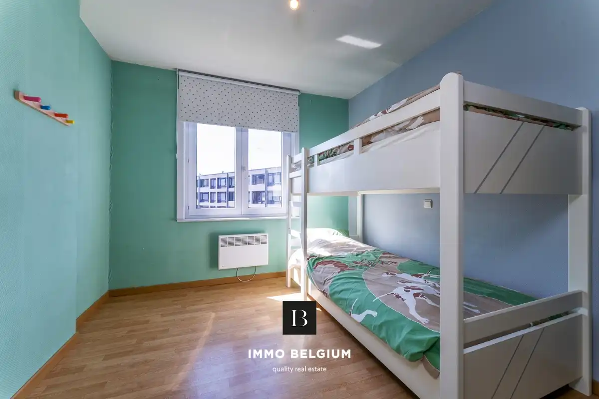 Ruim en lichtrijk appartement met parking nabij het centrum van De Haan foto 14