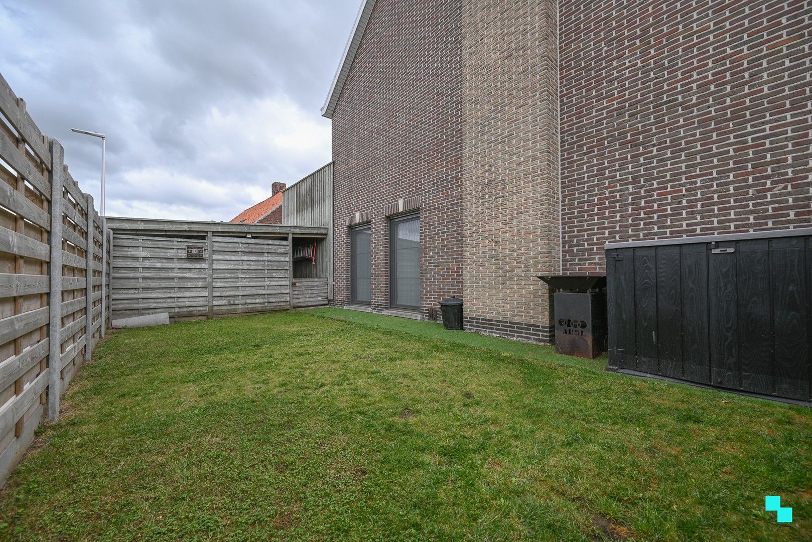 Gunstig gelegen ééngezinswoning te Sint-Eloois-Winkel met dubbele carport, garage en 4 slaapkamers foto 10