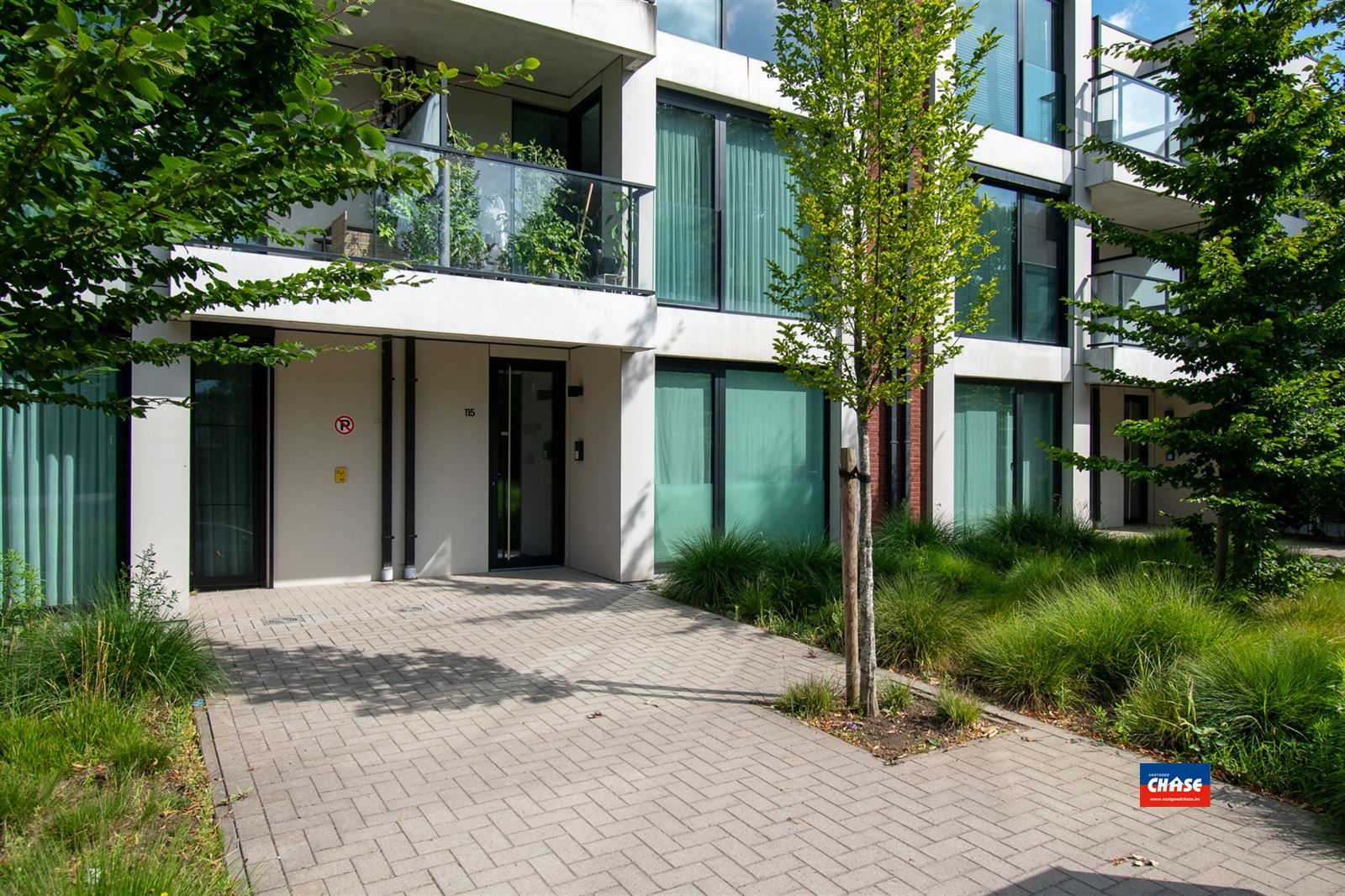 Duplex appartement met 2 slaapkamers, 2 terassen en autostaanplaats foto 2
