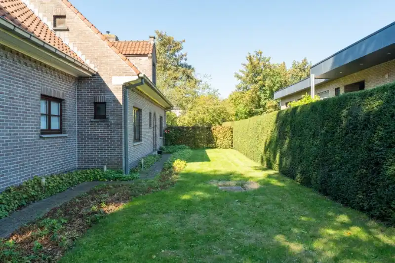 --- NIEUW --- Op te frissen ruime landelijke woning te Mariakerke! foto 22