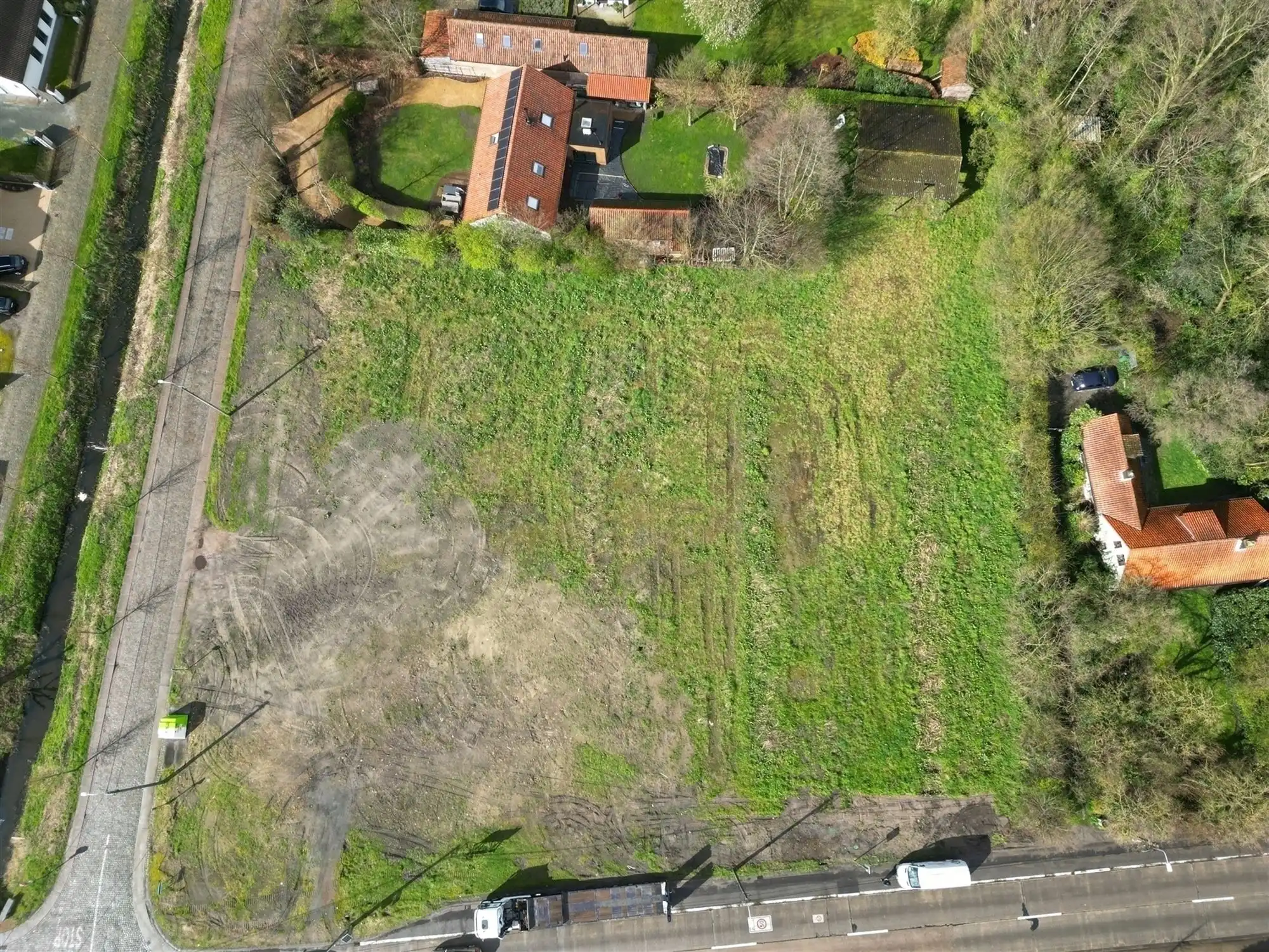 Landelijk en rustig wonen: bouwgrond van 939m² voor open bebouwing foto 4