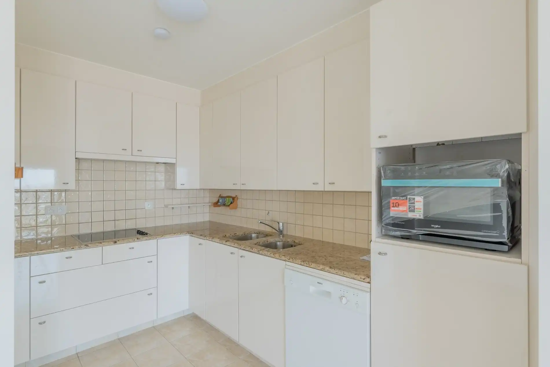 Appartement met 2 terrassen en een garagebox foto 10