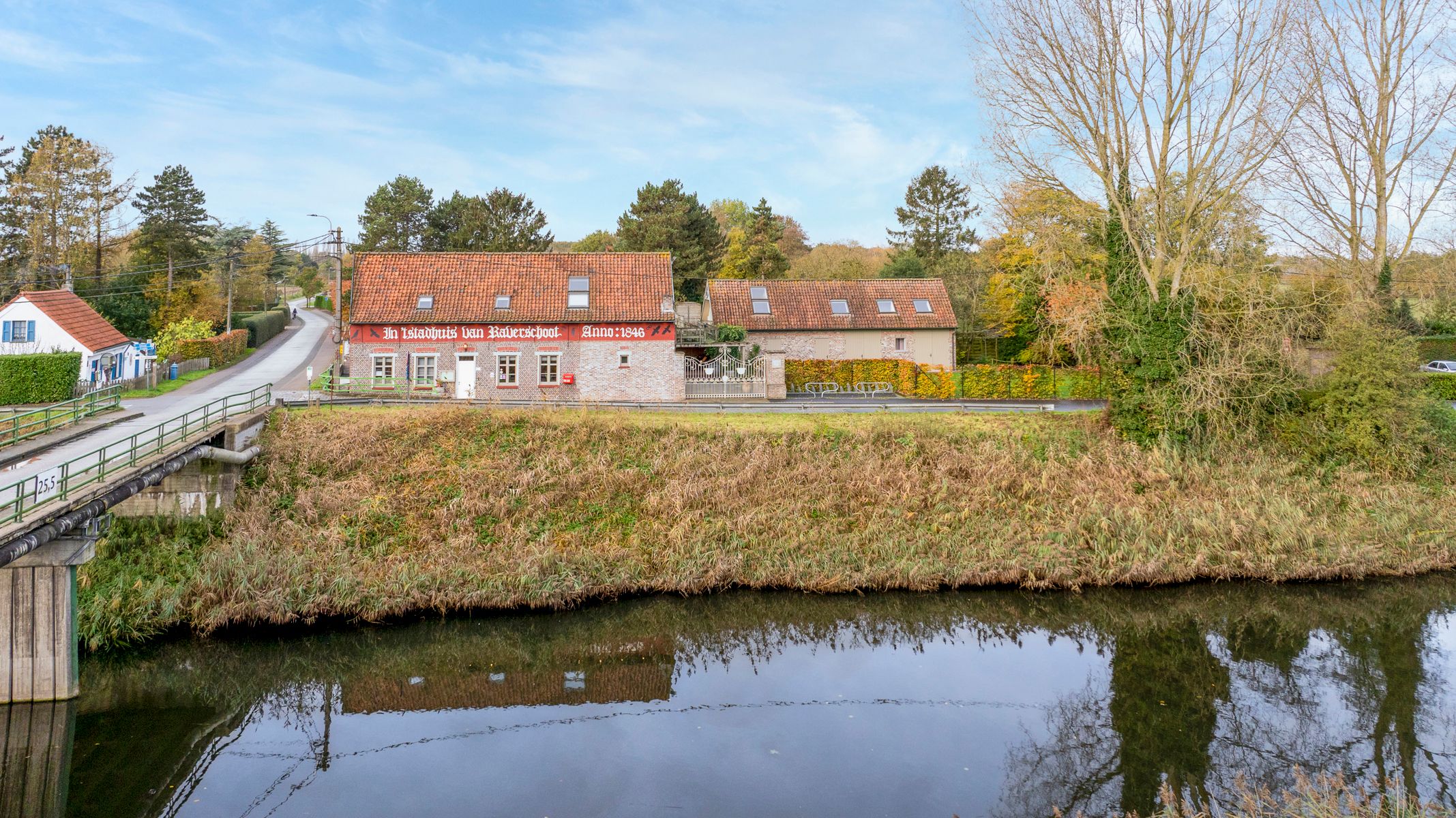 Uniek handelspand met privé-woning  foto 2