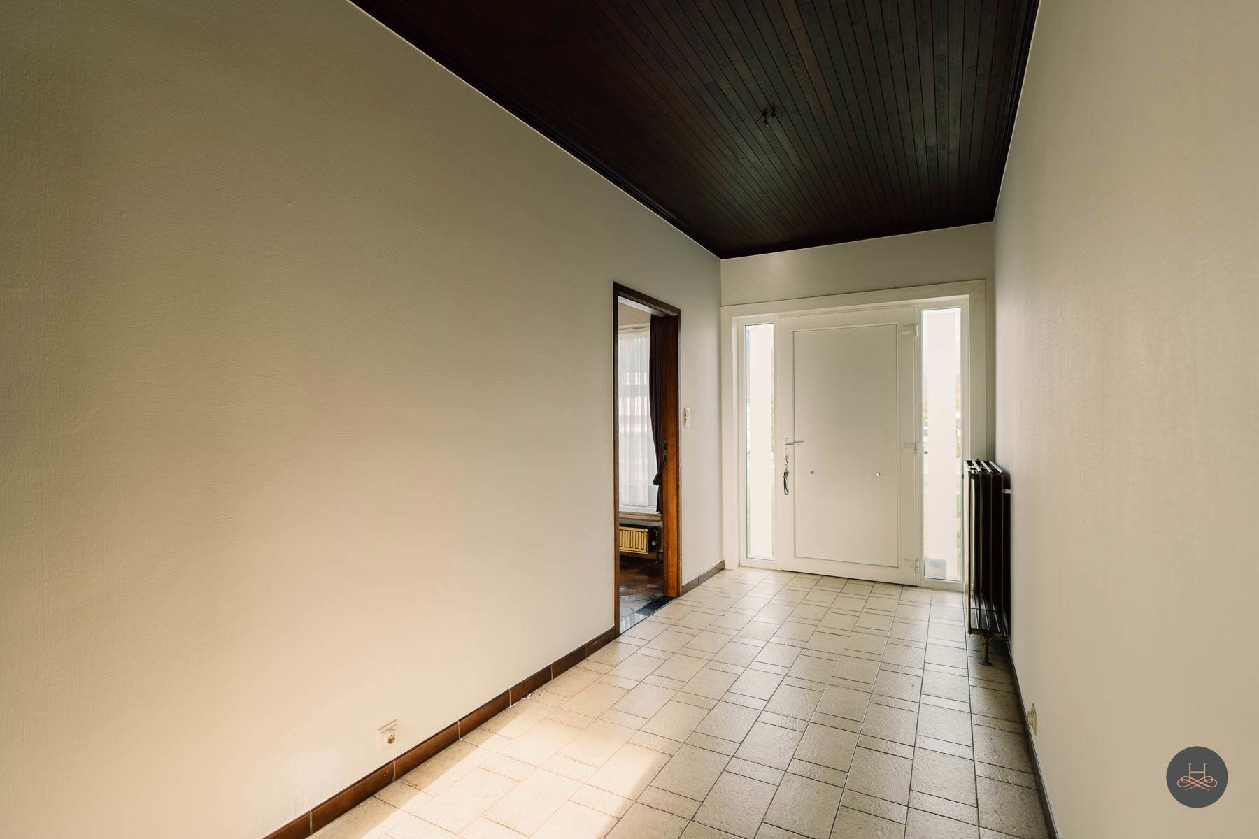 Vrijstaande, karaktervolle woning op ruim perceel  foto 3