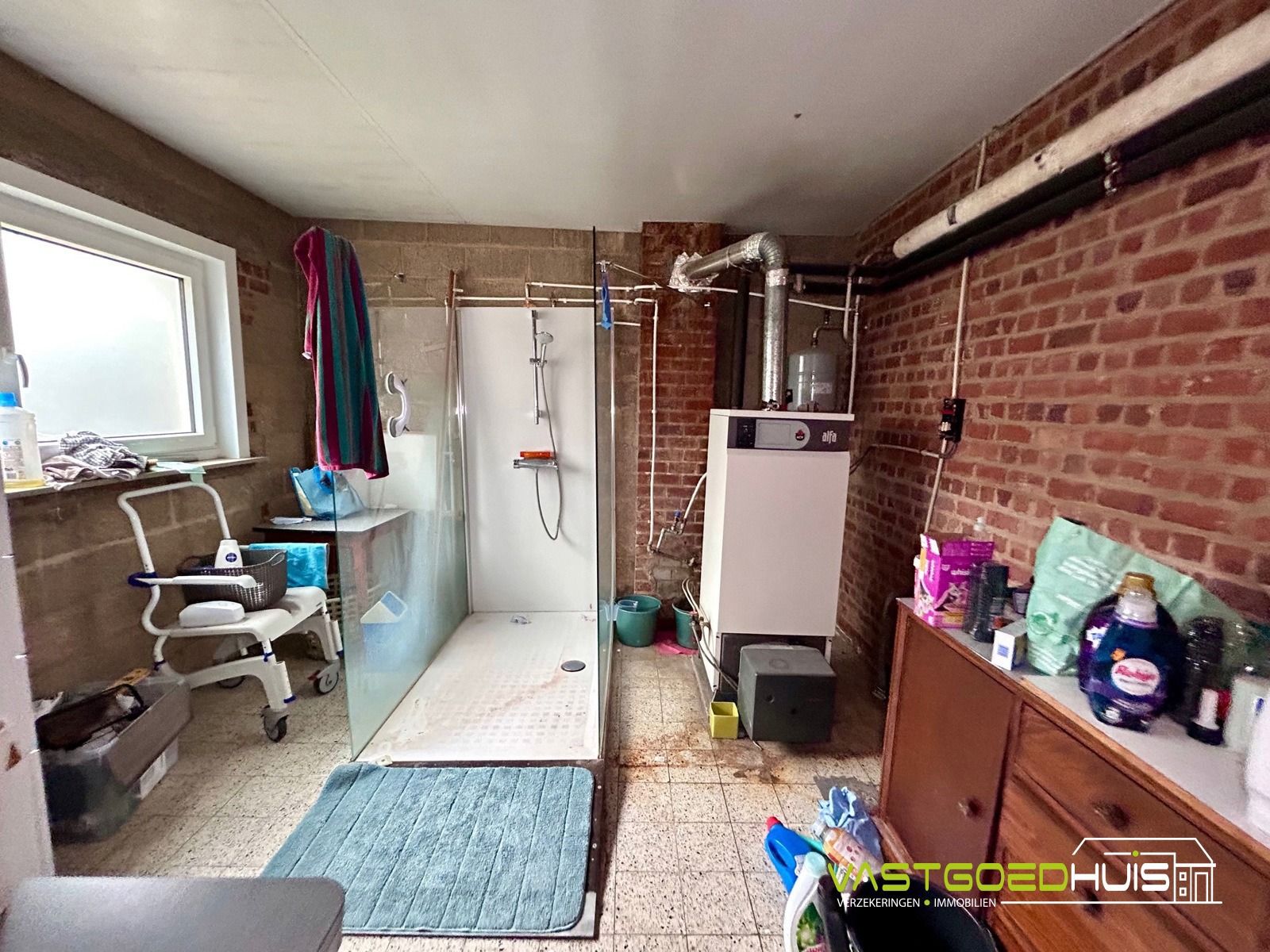 Karaktervolle, halfopen bebouwing met garage en tuin foto 14