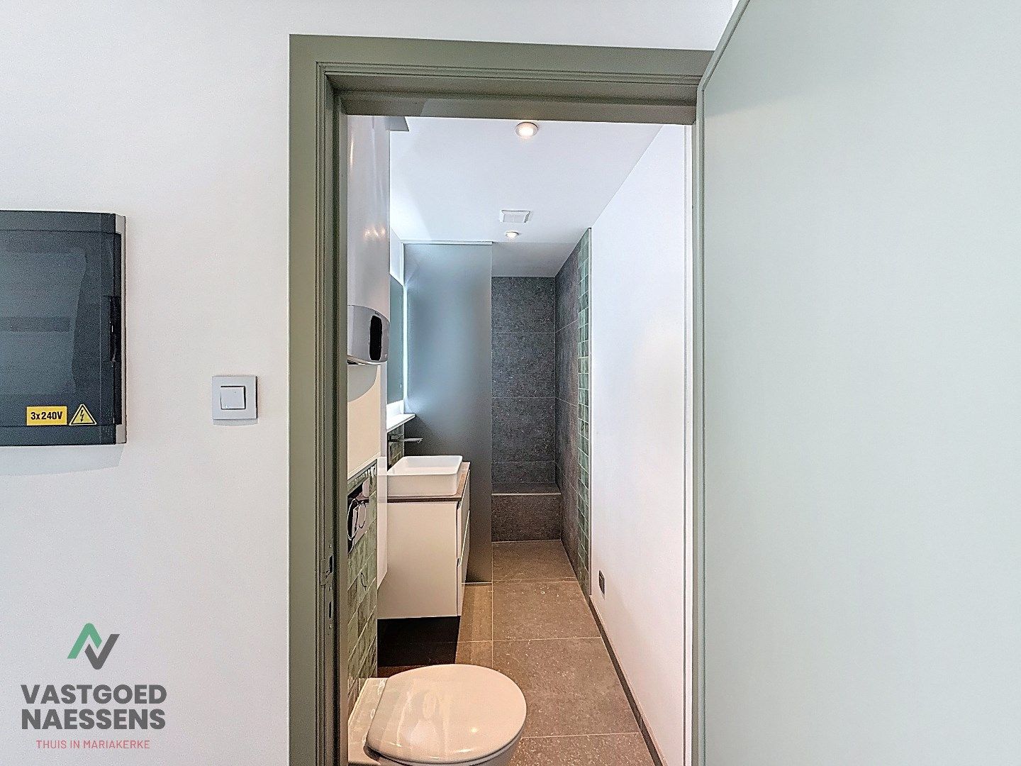 GERENOVEERDE STUDIO MET ZICHT OP ZEE foto 10
