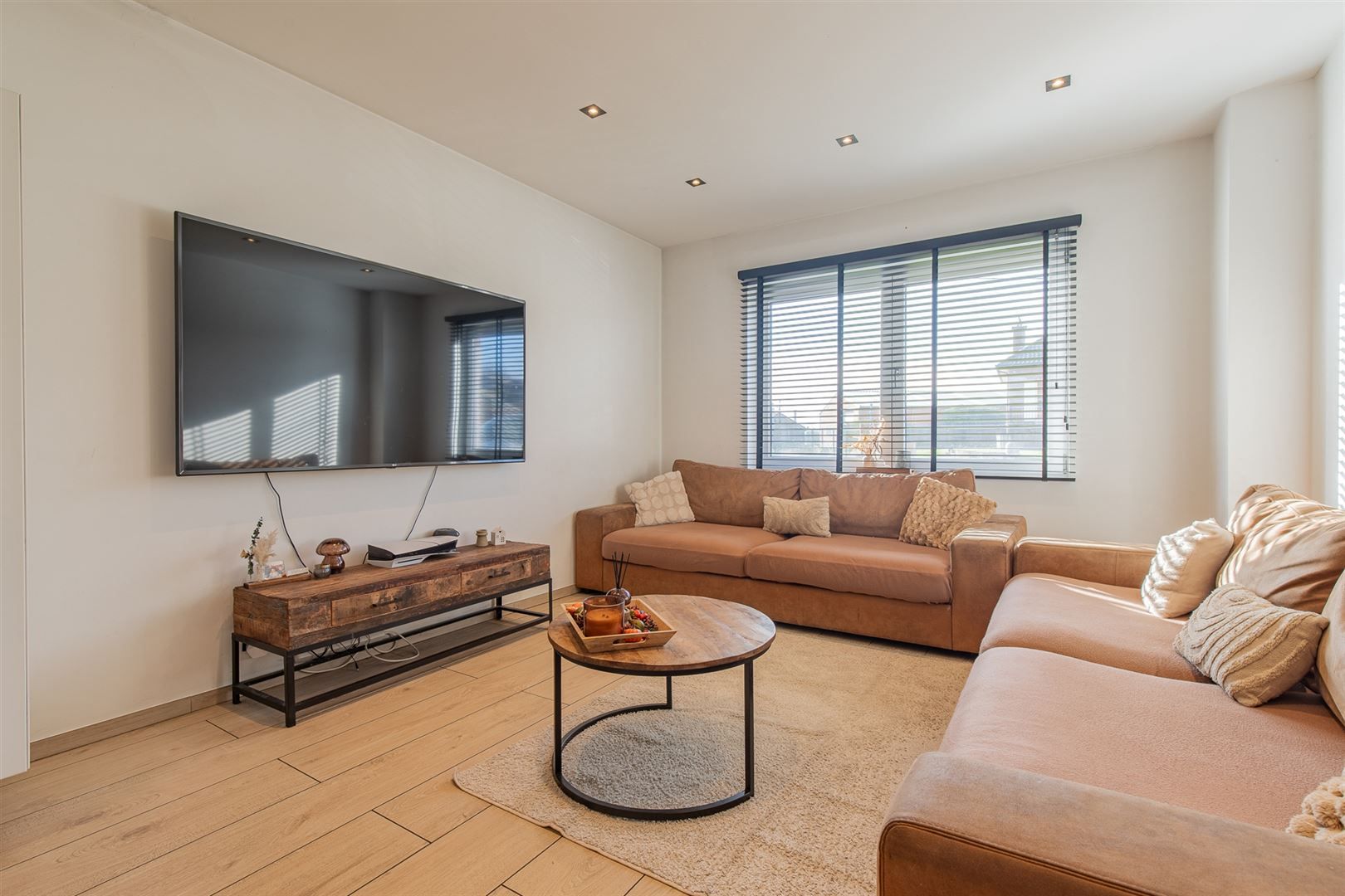 Instapklare woning met mooie tuin te Puurs/Liezele! foto 2