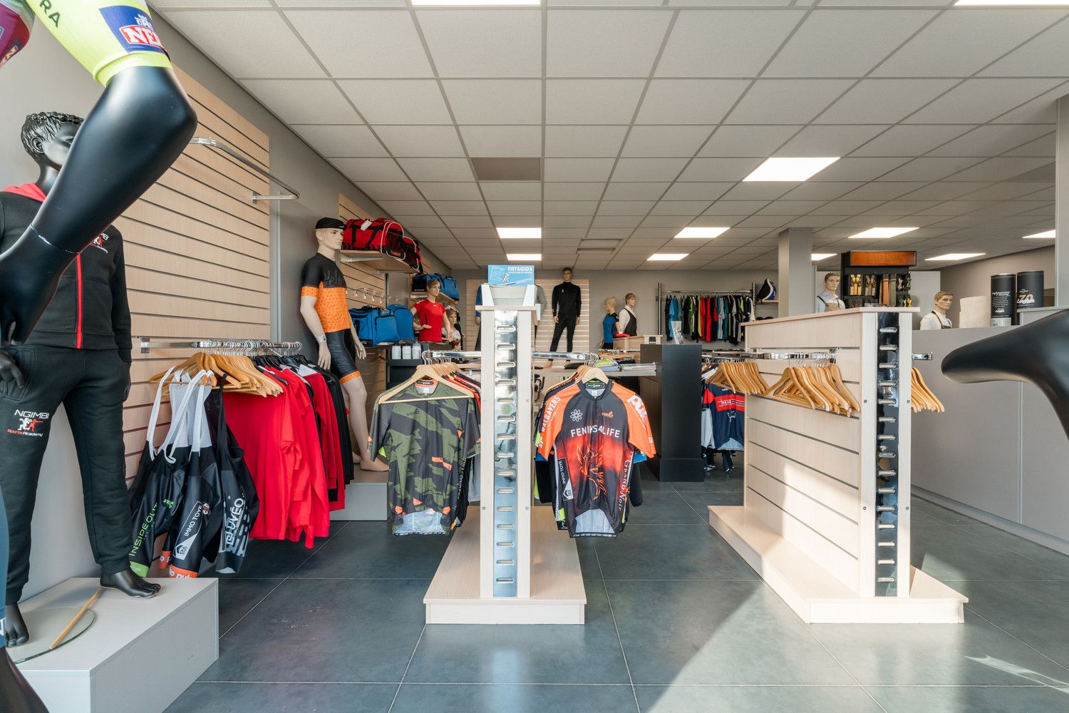 COMMERCIEEL GEBOUW foto 17