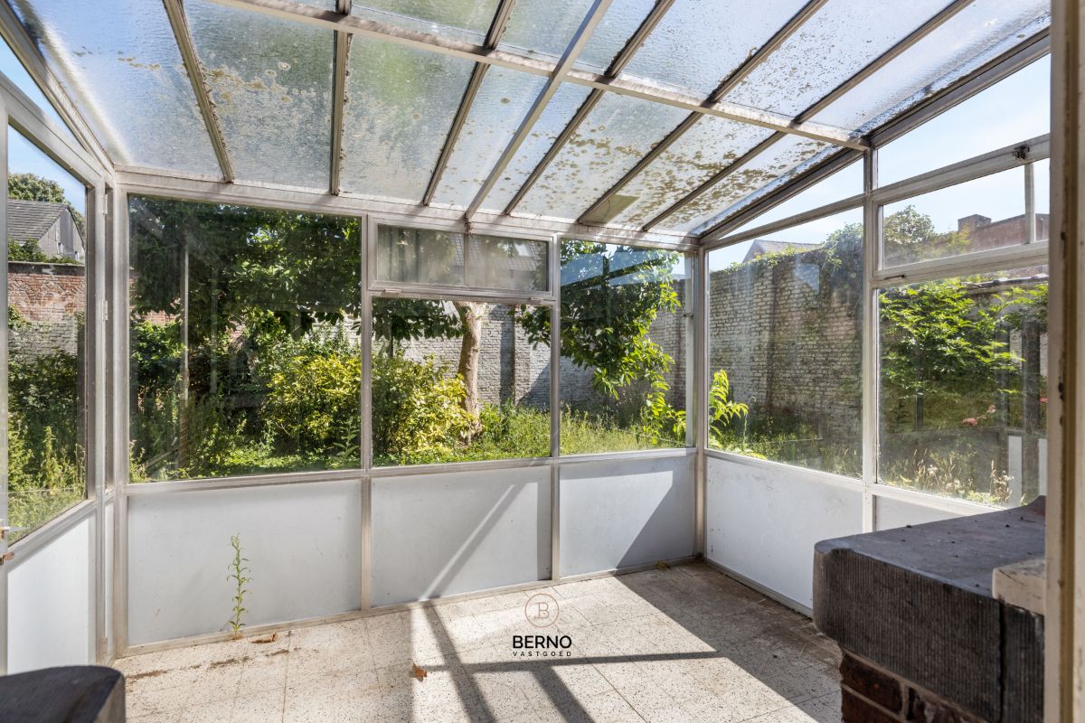 Karaktervolle woning met art-deco elementen en dubbele garage. foto 10
