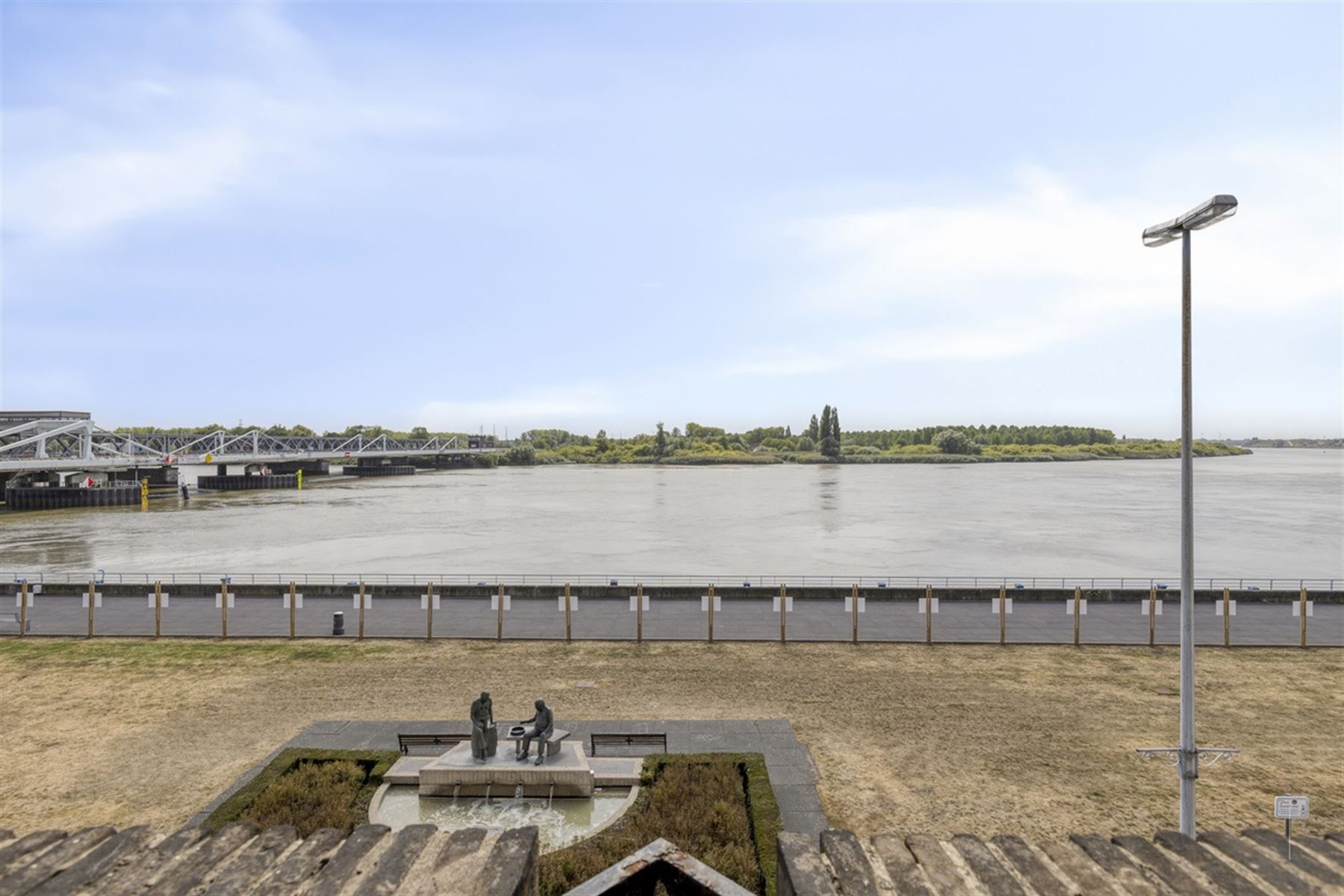 Karaktervolle herenwoning op een idyllische locatie aan de Schelde foto 31