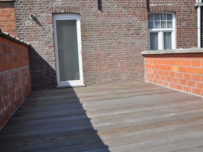 Verzorgde woning met 2 slaapkamers en 2 autostaanplaatsen. foto 8