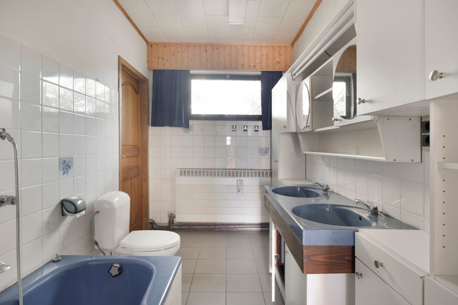 Te renoveren laagbouwvilla met verzicht in rustige straat foto 15