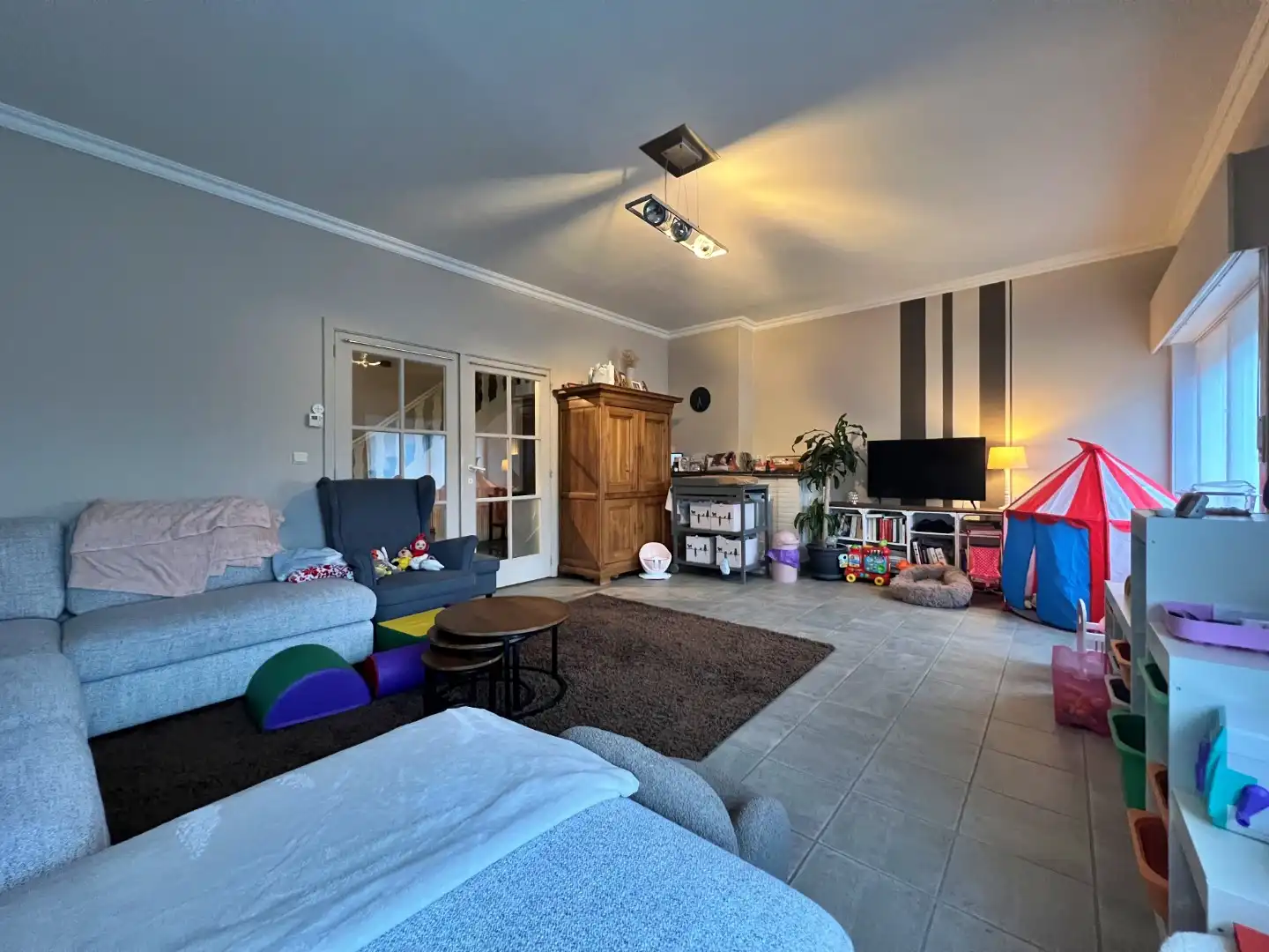 🏡 Halfopen woning met ruime tuin en garage te huur in Lievegem foto 5