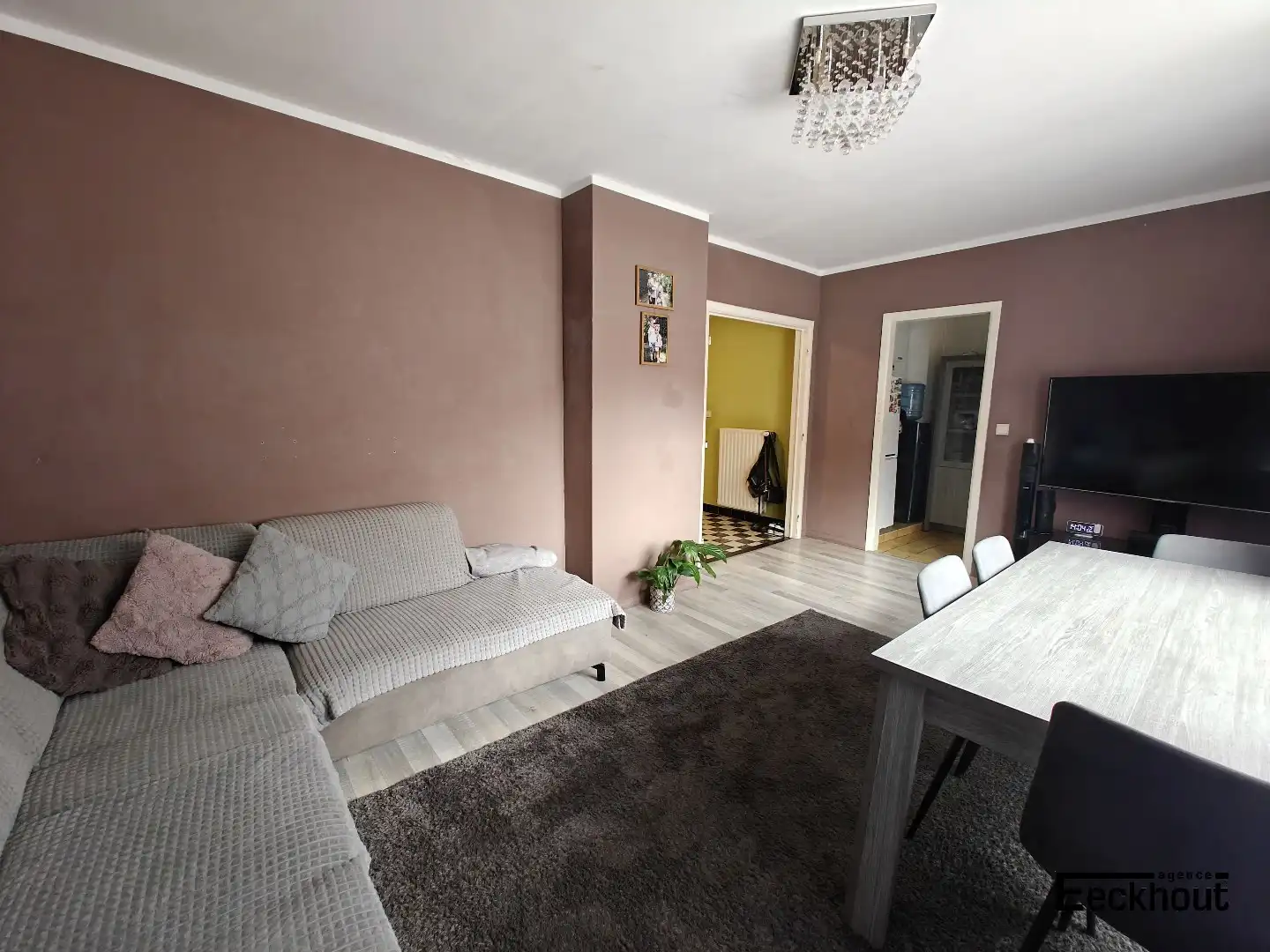 Opbrengsteigendom bestaande uit 3 appartementen en garage in Oostende! foto 3