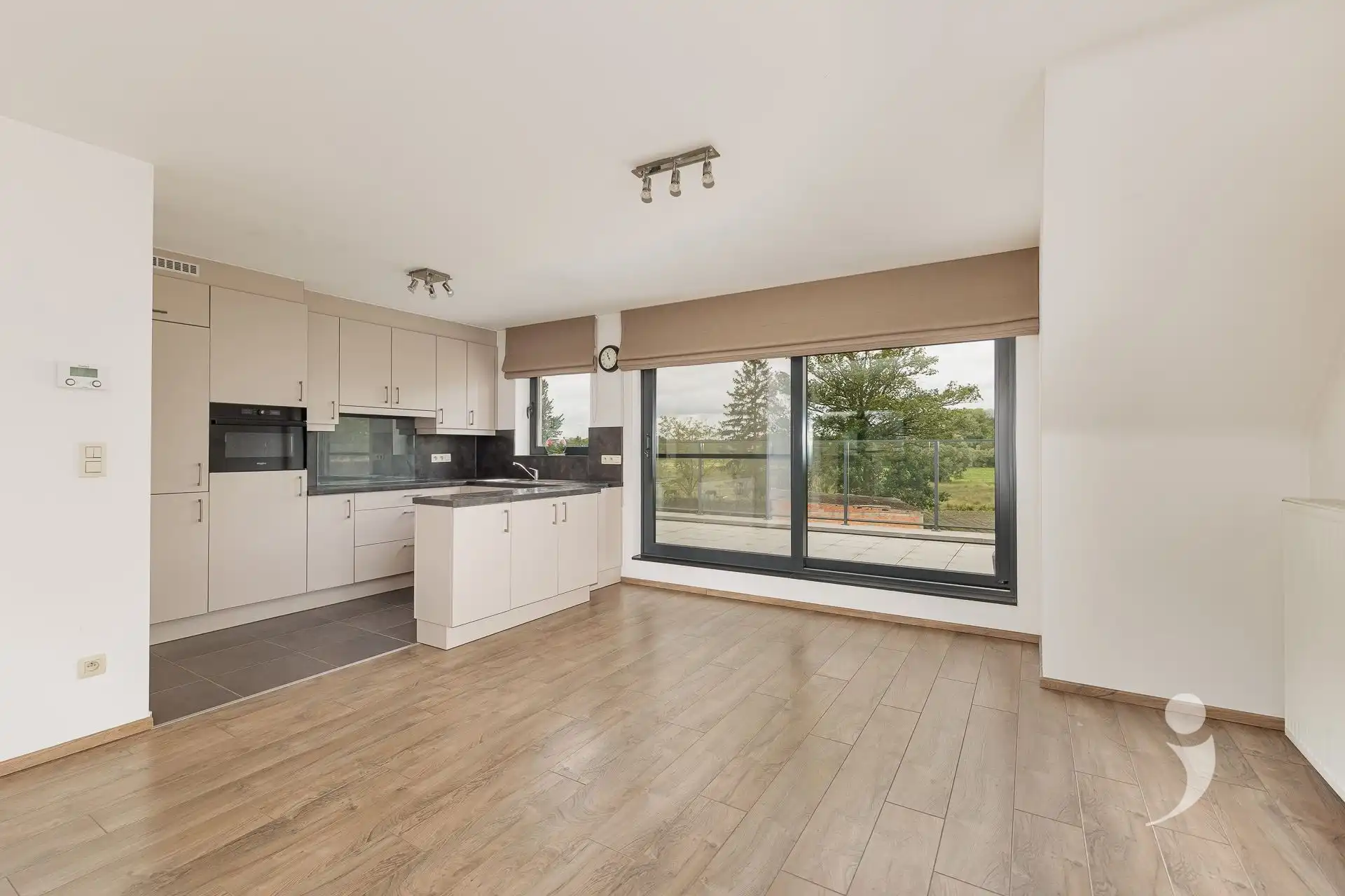Ruim appartement op een toplocatie!  foto 9