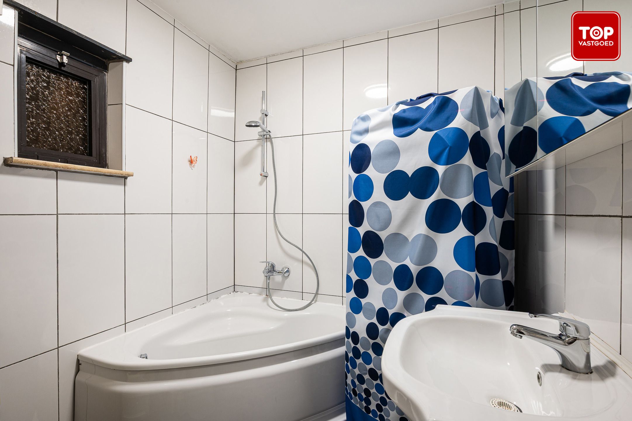 Instapklare stadswoning met 4 slaapkamers en ruime koer. foto 8