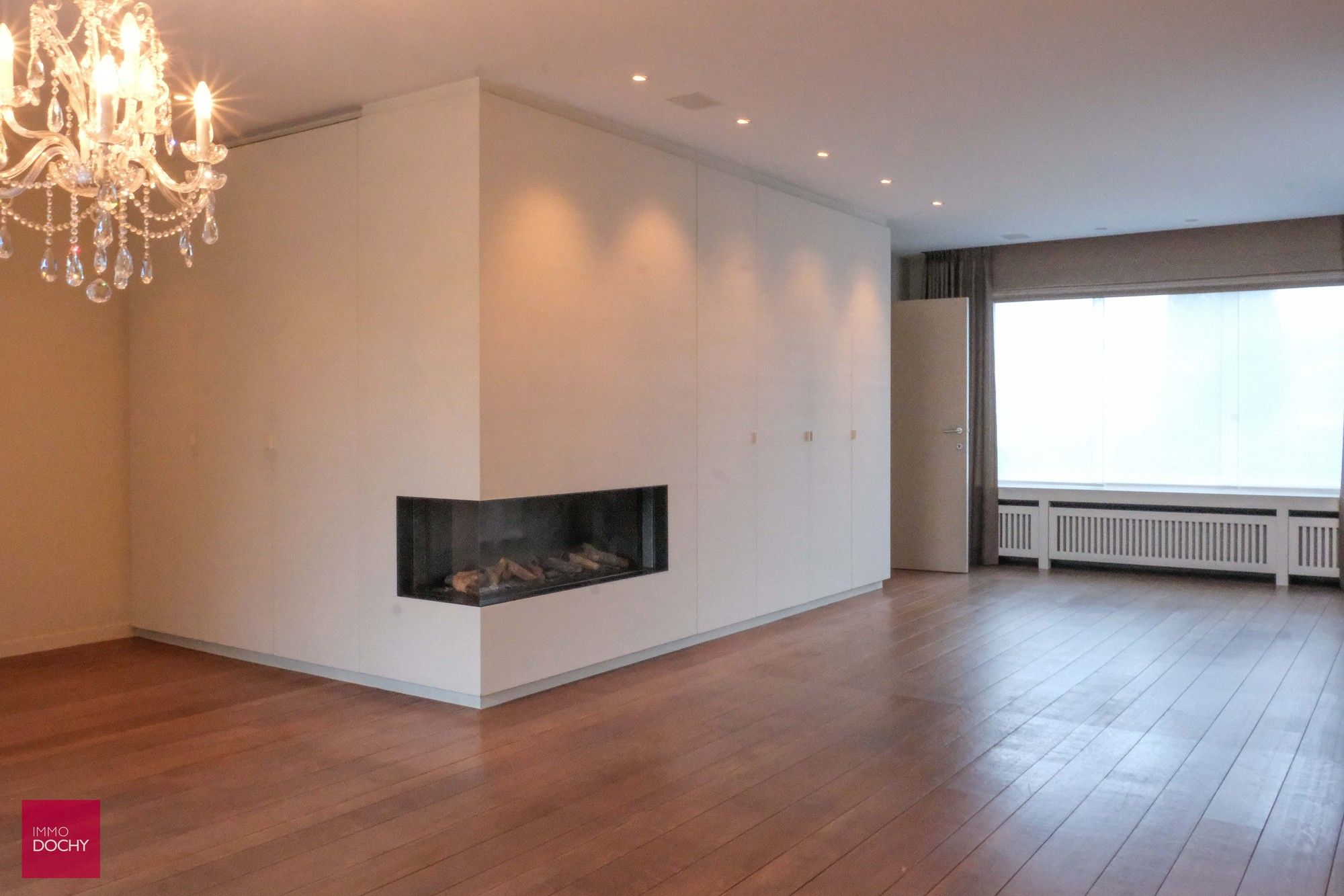 Kwalitatief afgewerkte villa met ruime garage en tuin foto 7