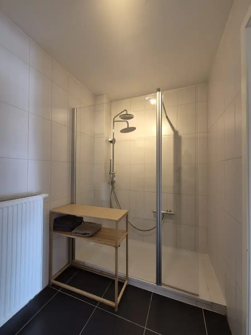 Ruim appartement met twee slaapkamers foto 8