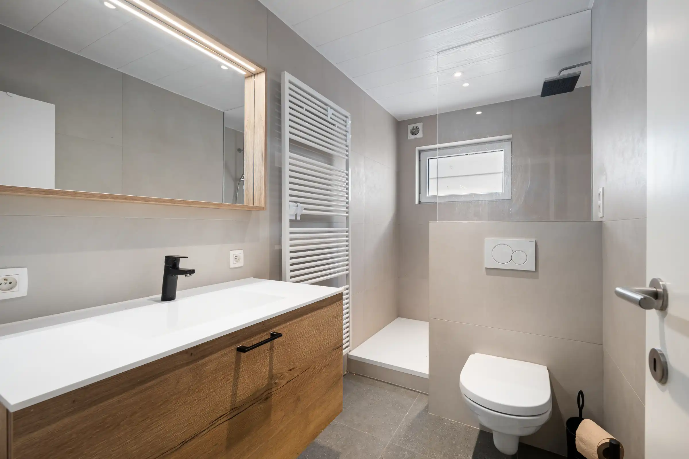 Art-decowoning met 4 slaapkamers, 2 badkmrs en zonnige tuin foto 25