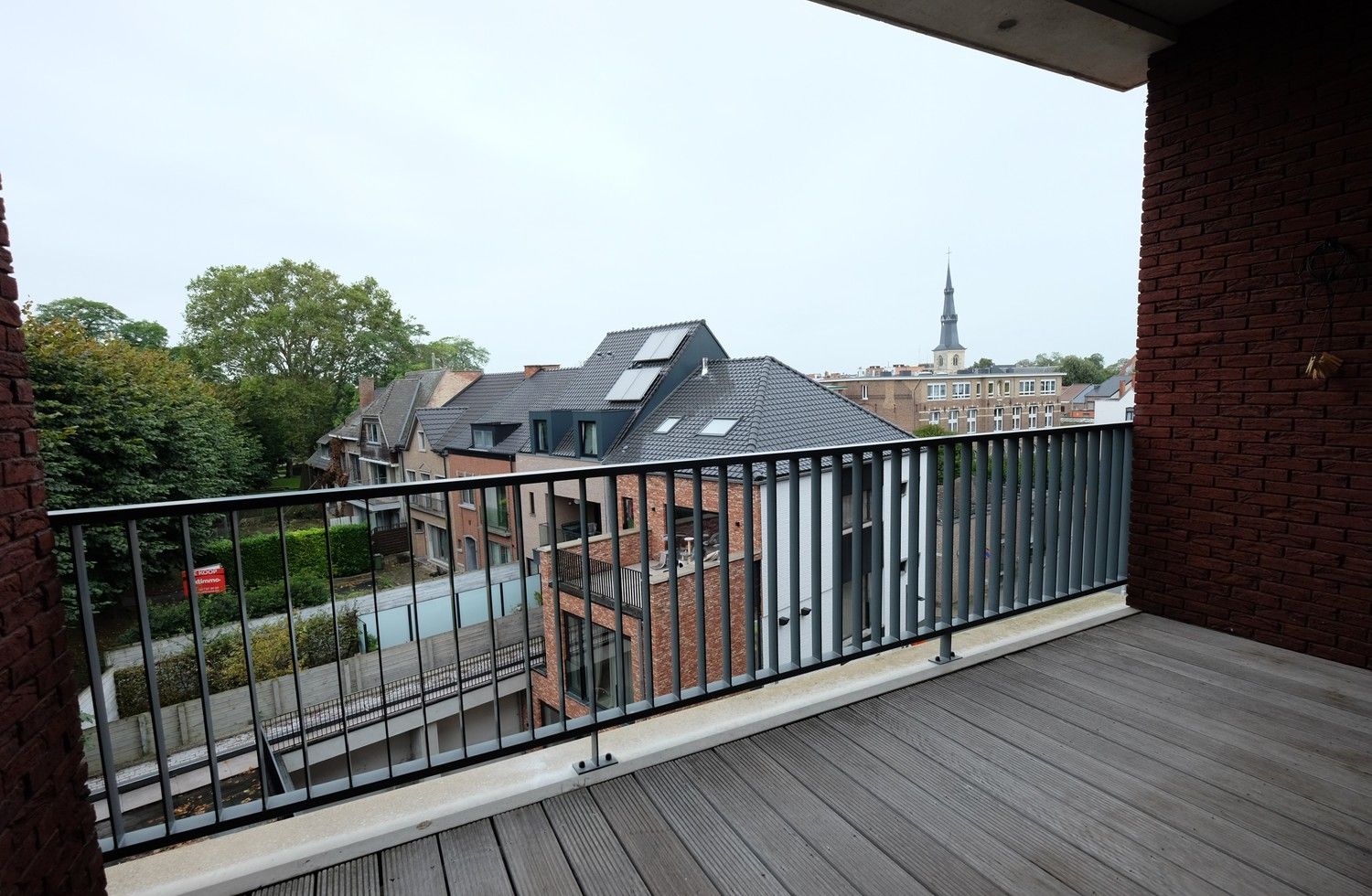 Leuk één slaapkamerappartement met autostaanplaats te huur foto 10