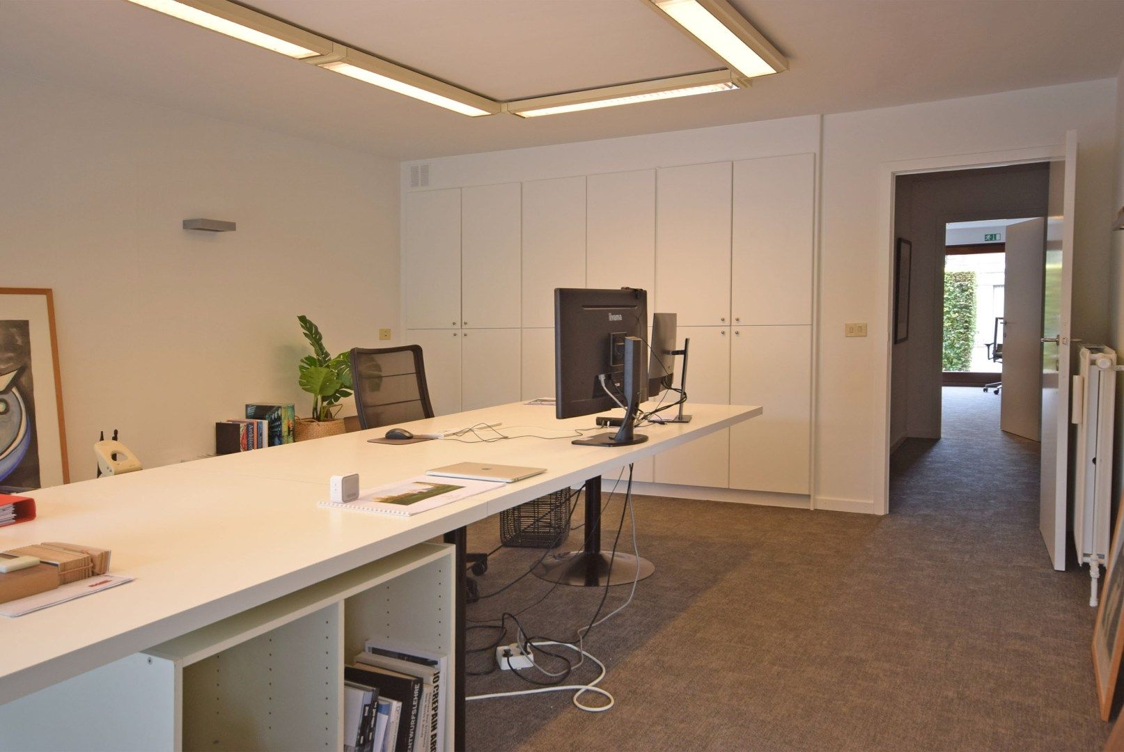 GELIJKVLOERSE KANTOORRUIMTE foto 15