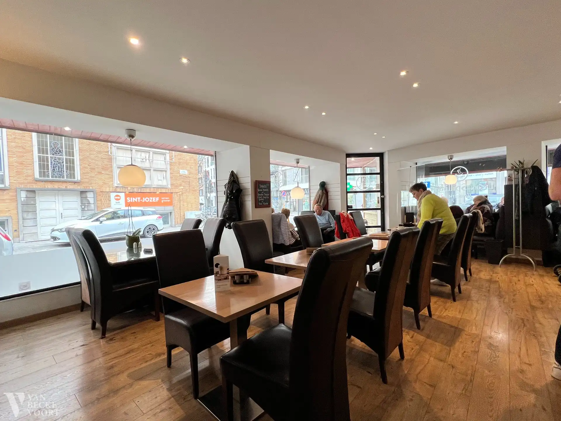 Brasserie "Leon Spilliaert" met nieuw overdekt terras foto 11