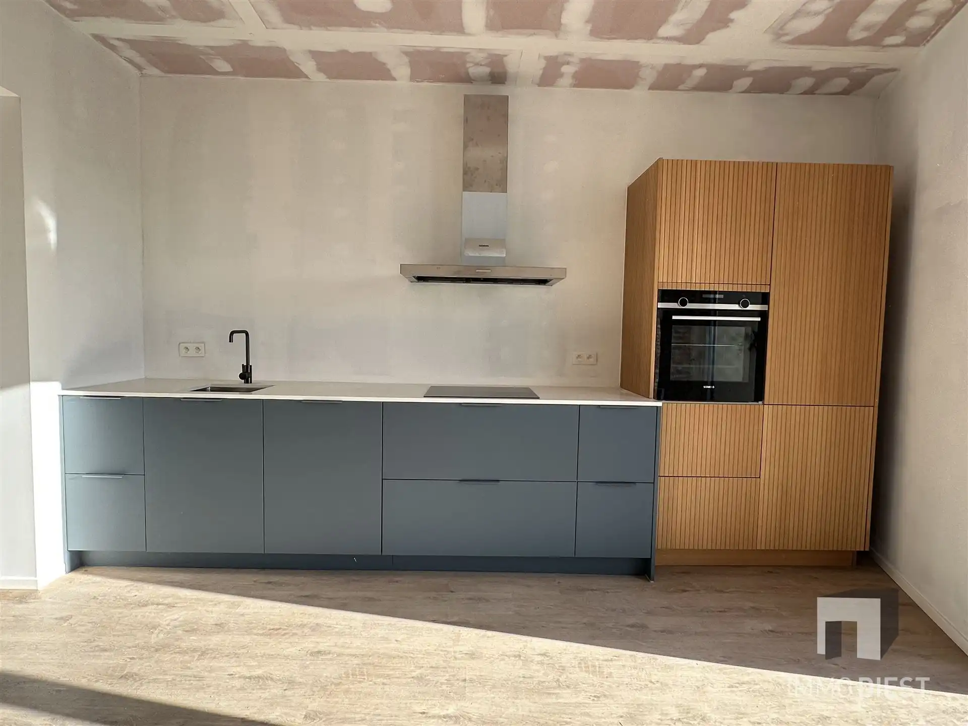 Knap appartement met terras en 2 slpks - centrum Diest - veel lichtinval foto 3