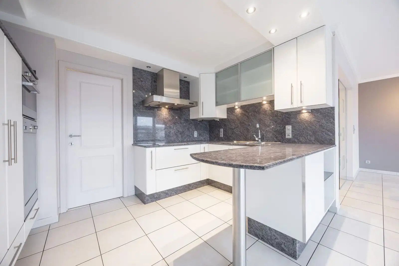 Royaal appartement met een zonnig terras op een toplocatie foto 7