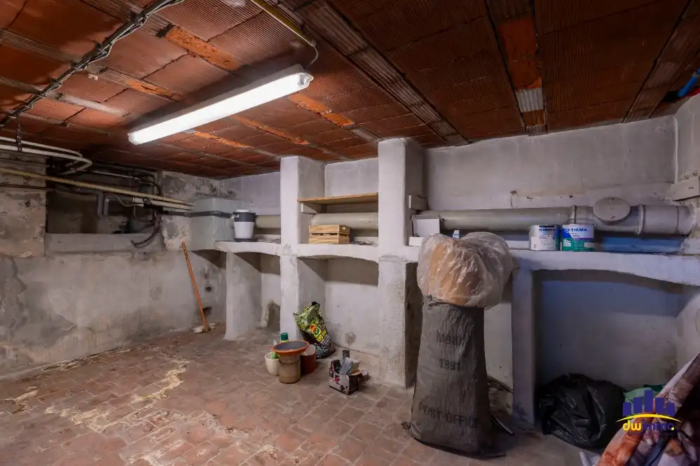 Ruime herenwoning van 275 m² met 4 slaapkamers en praktijkruimte foto 16