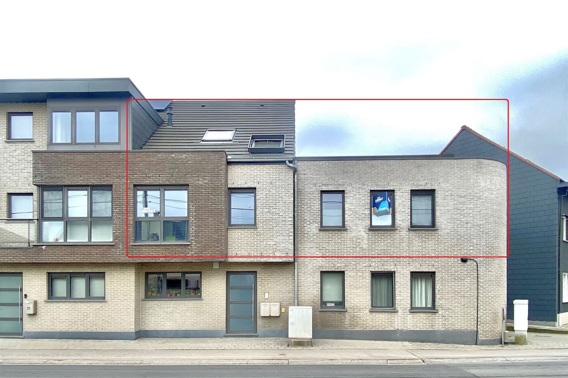 Duplex appt met 3 slpk & groot terras foto {{pictureIndex}}