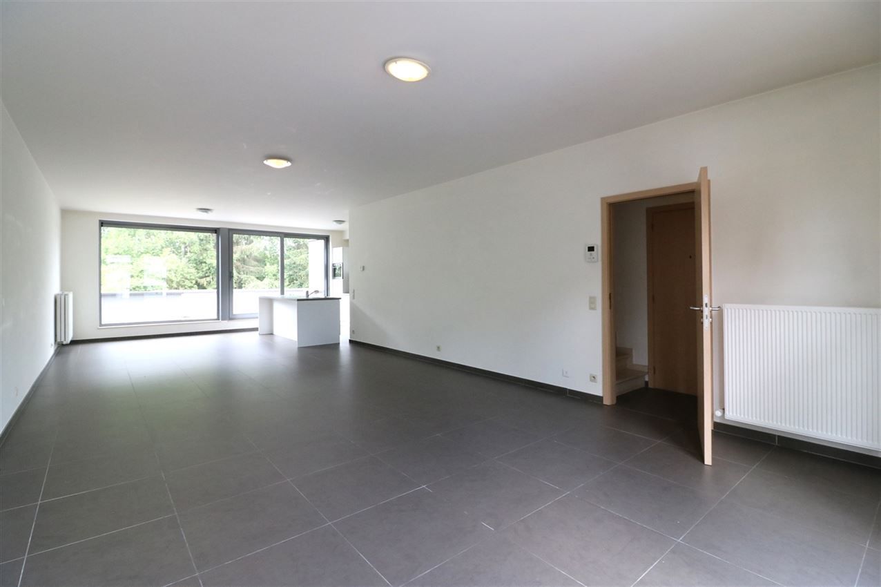 Modern duplex appartement met 2 slpk. en garage foto 5