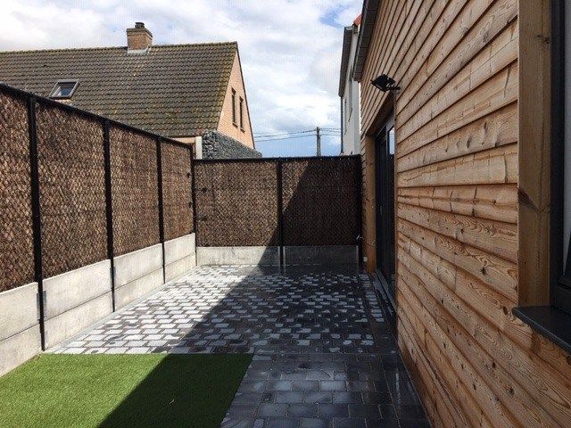 Volledige gerenoveerde woning met buitenruimte in Houthulst foto 2