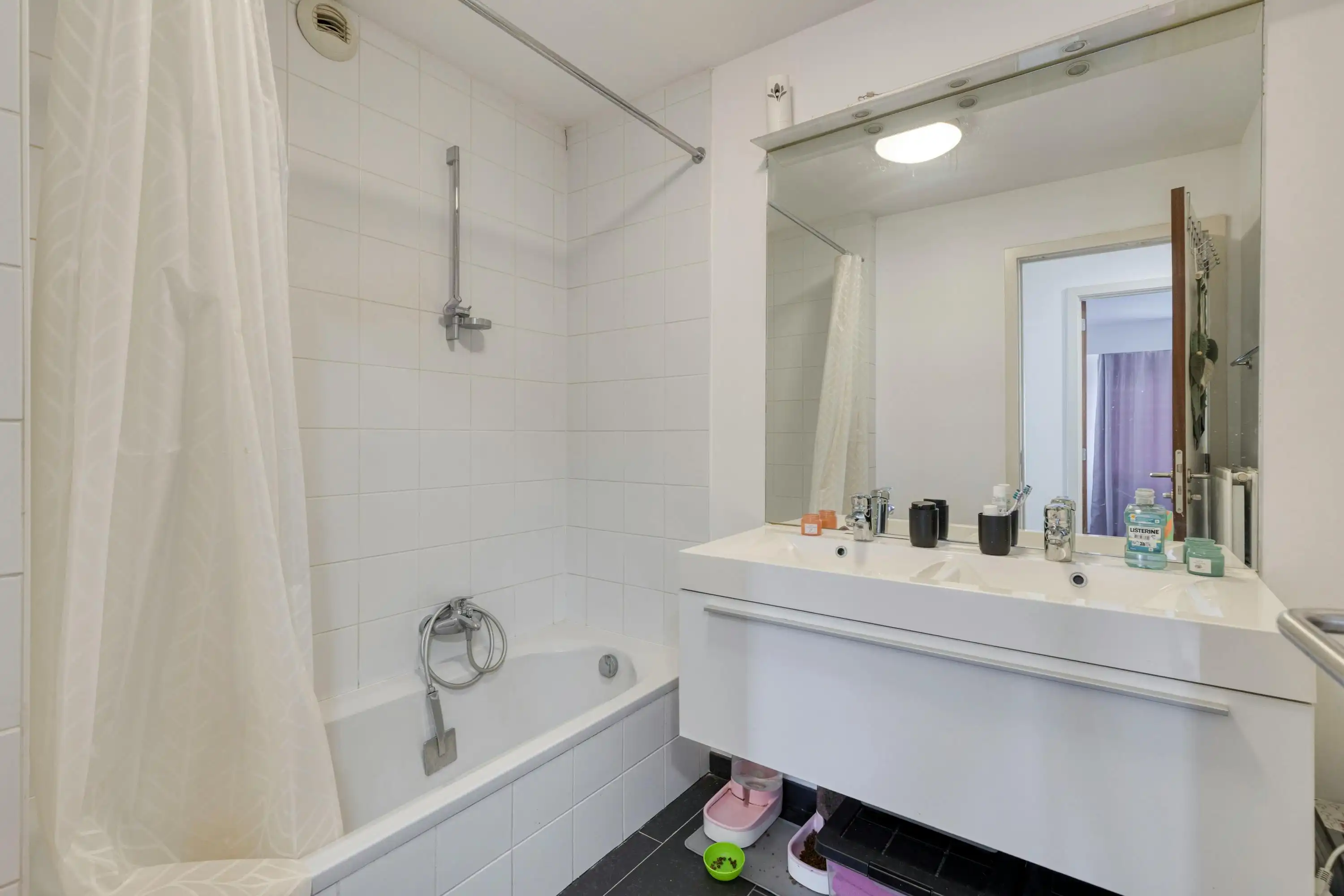 Lichtrijk appartement met twee slaapkamers in Anderlecht foto 9