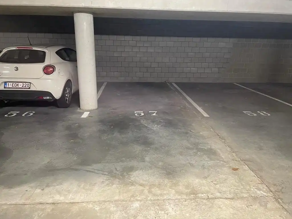 Ondergrondse autostaanplaats aan Park Spoor Noord foto {{pictureIndex}}